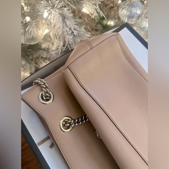 Authentic Gucci Soho Should Bag in Beige - Picture 8 of 16